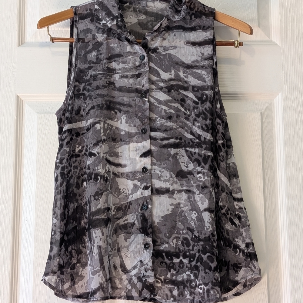 💥SALE💥 Charlotte Russe Black and Gray Sleeveless Blouse